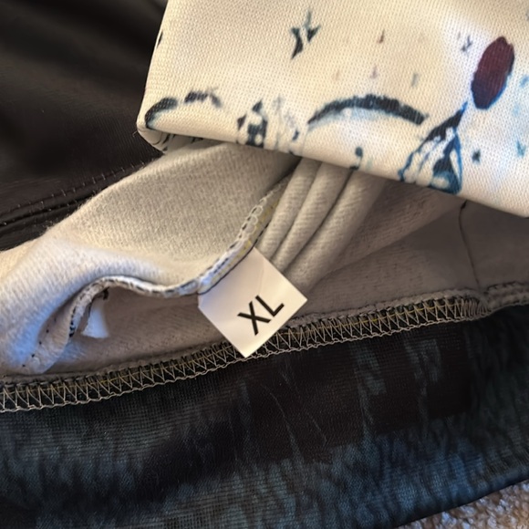 Elvis Presley pullover sweatshirt - Picture 5 of 8